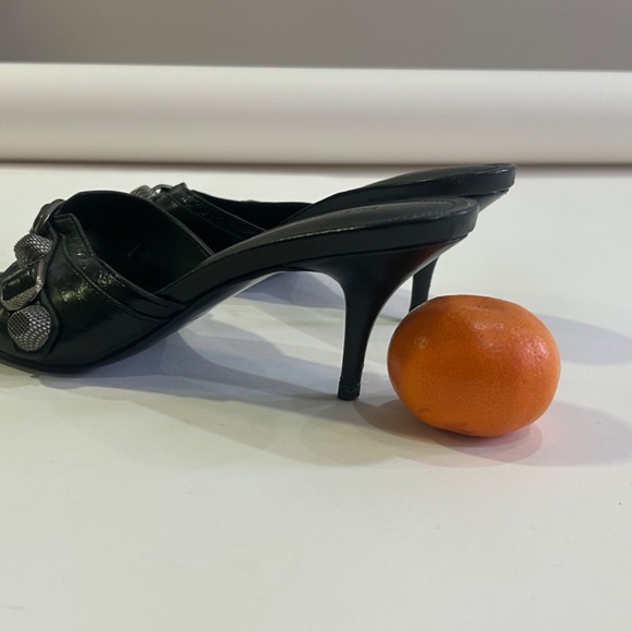 Balenciaga Cagole leather mule kitten heel sandals - Picture 5 of 6